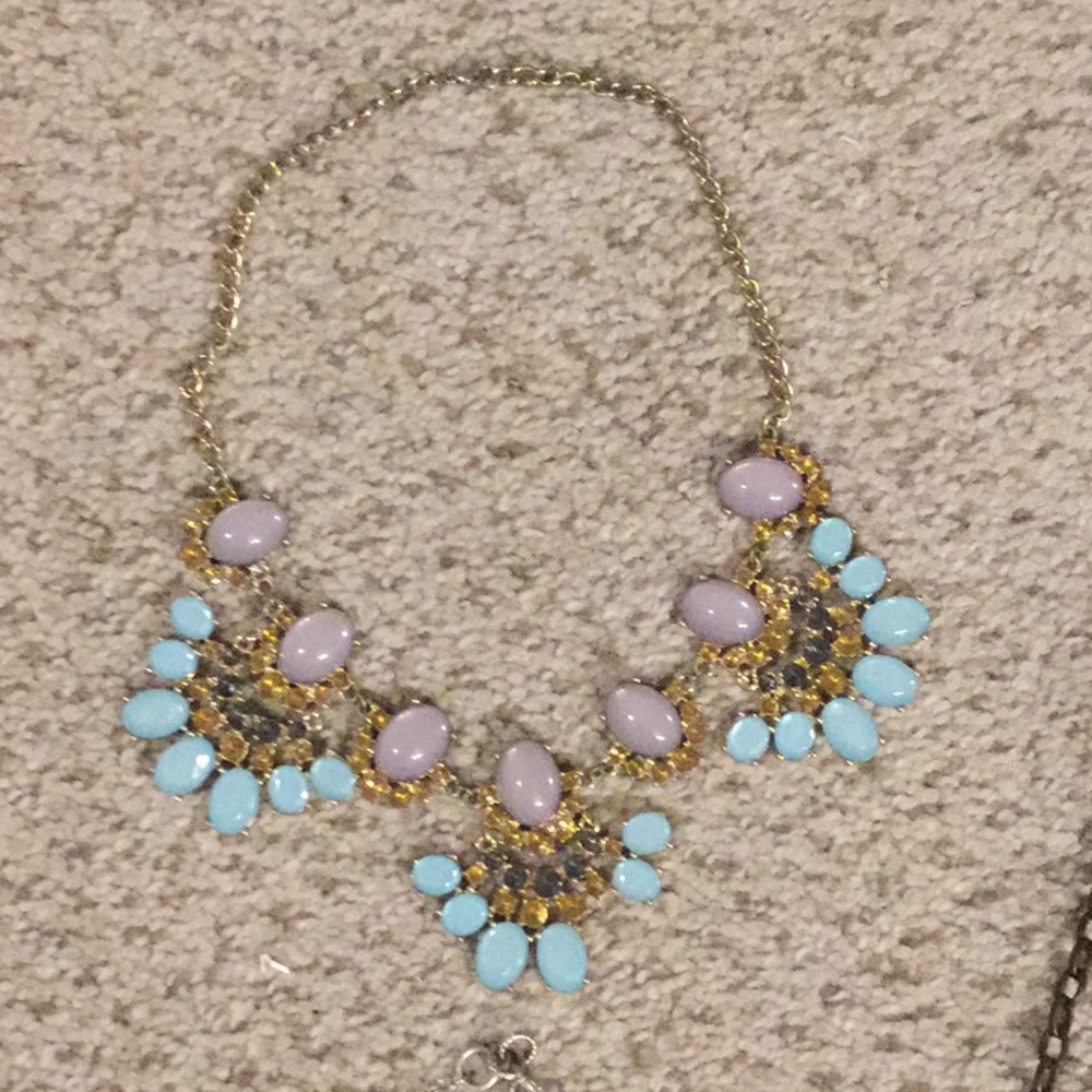 Statement necklace